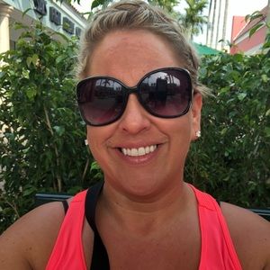 Meet your Posher, Julie